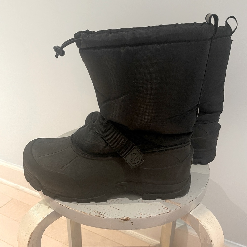 Winter boots